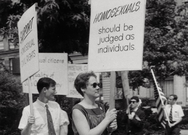 Barbara Gittings picket at Independence Hall on July 4, 1965. (LGBT50.org / Kay Tobin Lahusen) 