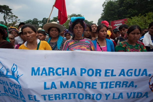 Marchers from across Guatemala braved the heat and rain as they marched to Guatemala City. (WNV/Jeff Abbott)
