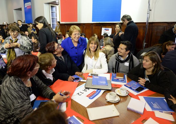 Chilean President Michelle Bachelet takes part of the first stage of the Constituent Process. (TK)