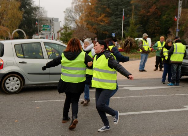 How the yellow vests are reinventing French politics | Waging Nonviolence